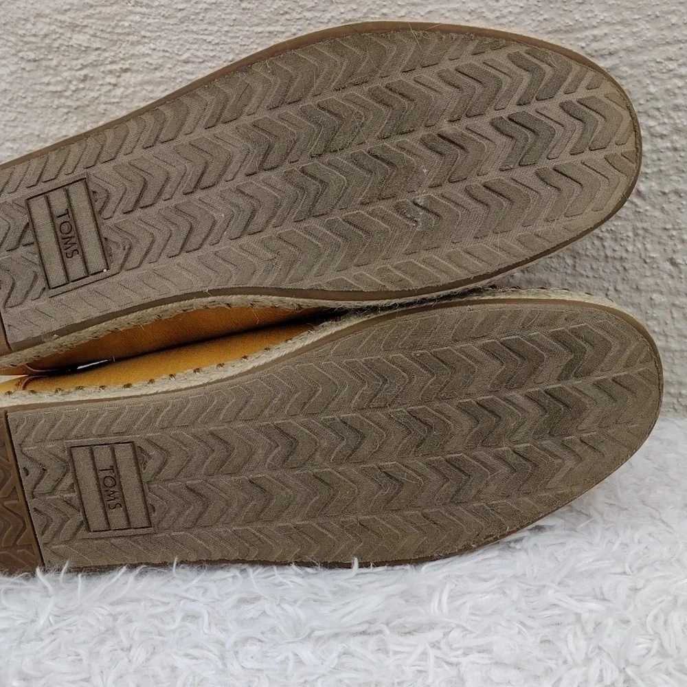 TOMS Yellow Gold Satin Upper Round Toe Lace Up Low Top Espradrille Sneaker Shoe